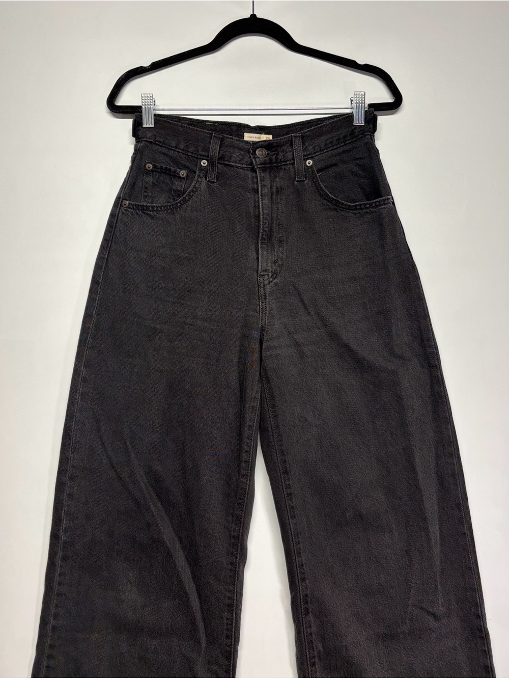 ✨Levi's Cinch Baggy Women's Jeans Size 26 - Picture 3 of 15